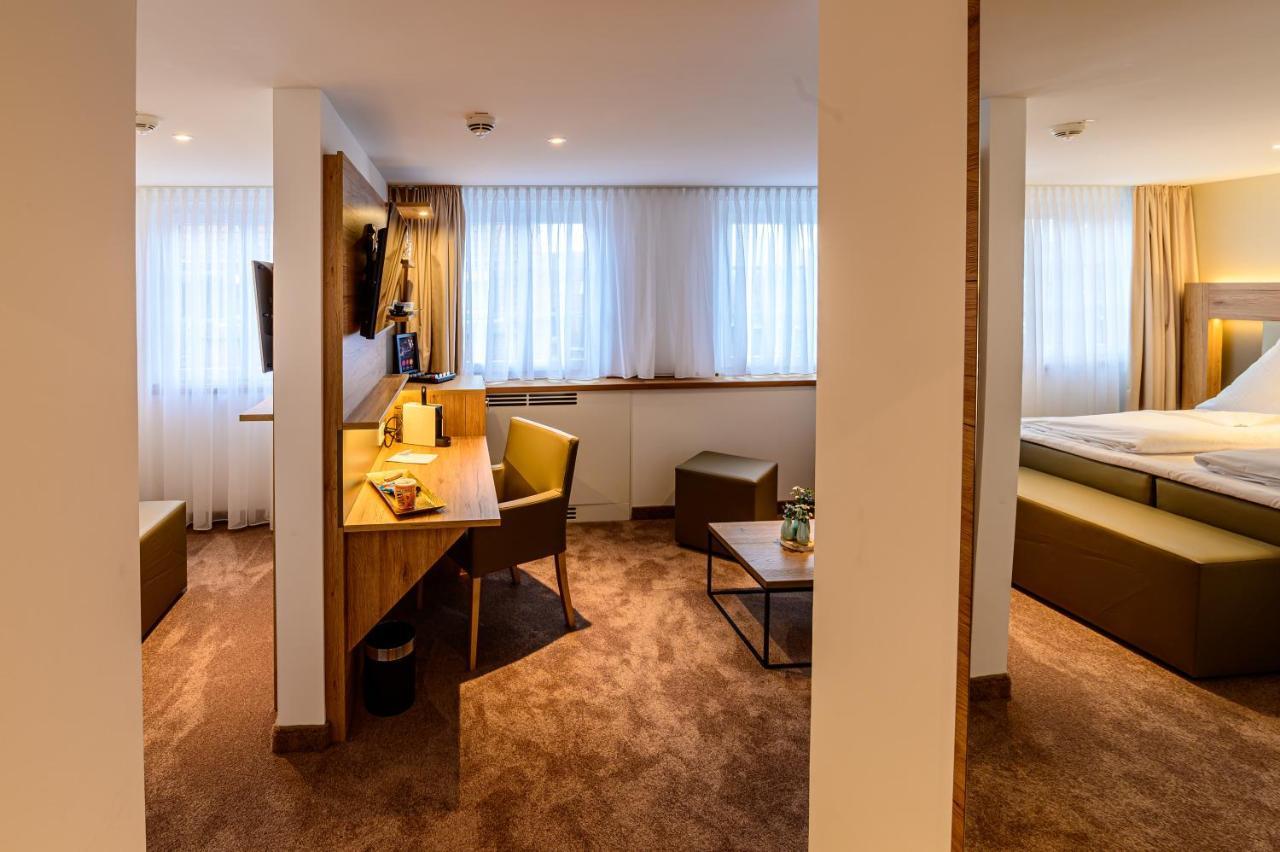 Landhotel Jagdschloesschen อัสเชอแบร์ก ภายนอก รูปภาพ